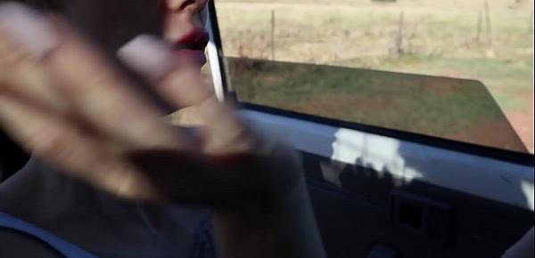 trendsBIG TIT Big Thick ASS Tattooed Mature Milf Celebrity Gives Stranger a Blowjob In The Outback For a Lift Home - Melody Radford